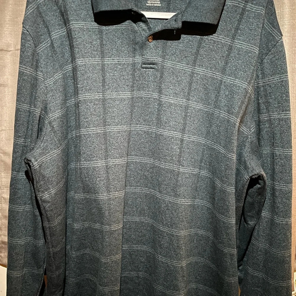 Men’s Van-Heusen Sz XXL pullover partial button blue / gray w gray/white checks
